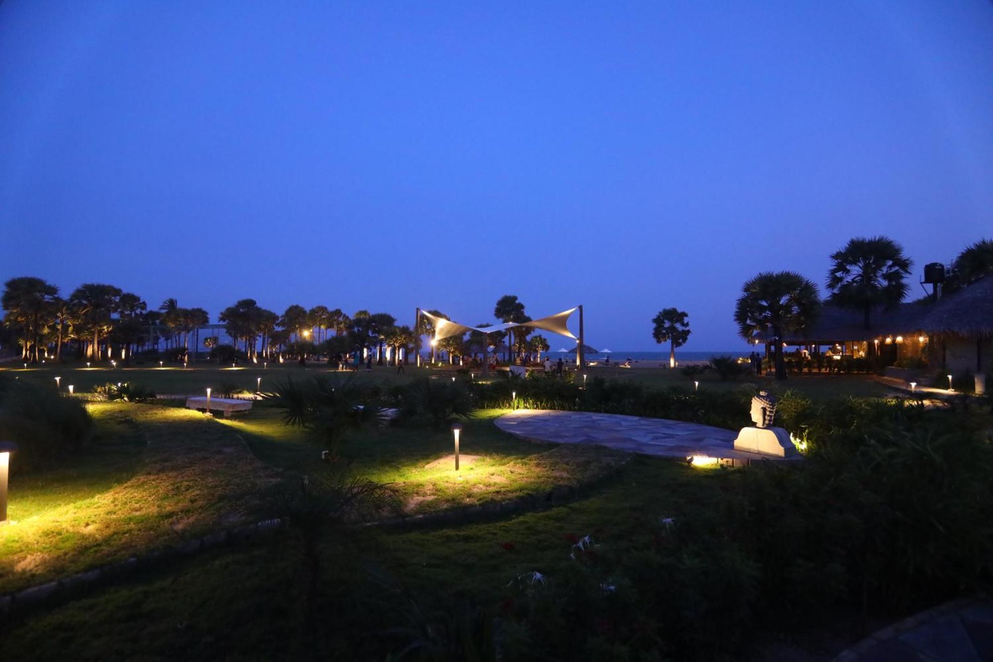 La Palmera Thoothukudi Buitenkant foto