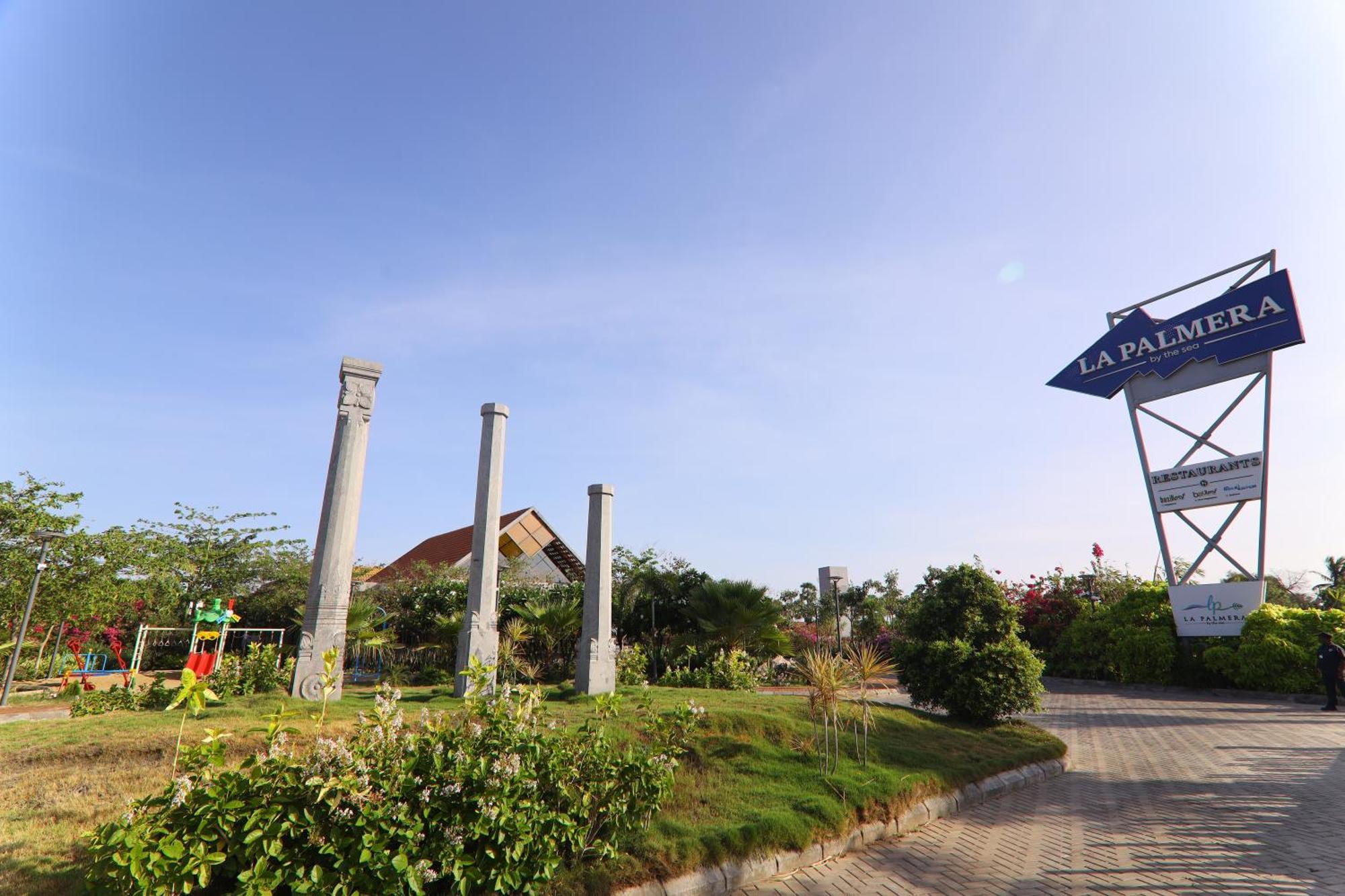 La Palmera Thoothukudi Buitenkant foto