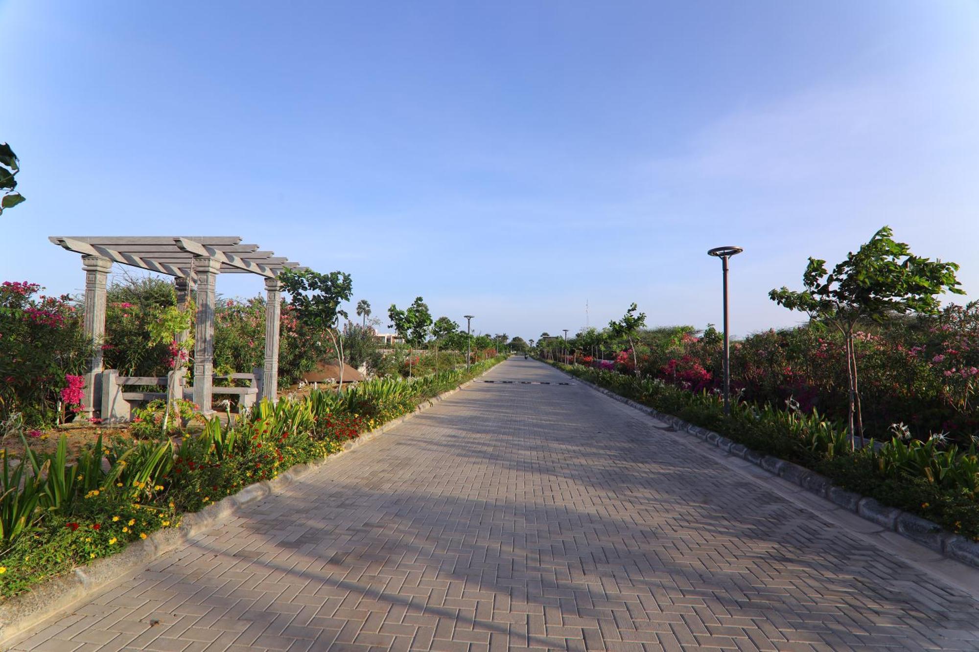 La Palmera Thoothukudi Buitenkant foto